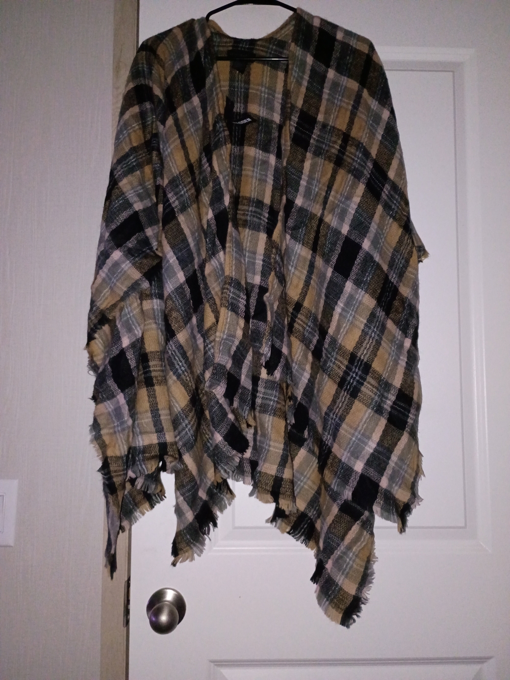 Steve Madden Plaid Fringe Open Poncho - Black, Tan & Cream NWT